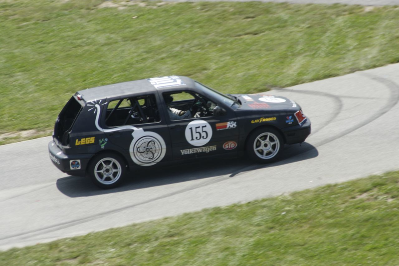 Illustration for article titled The 24 Hours Of LeMons New England 2009 Über Gallery, Part 1